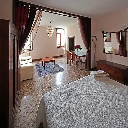 Apartman Charming House Gran Canal
